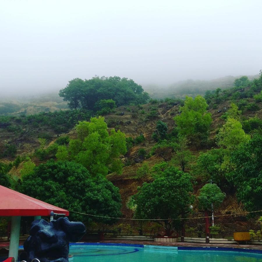 Golden Resort And Farm Nashik Exterior photo